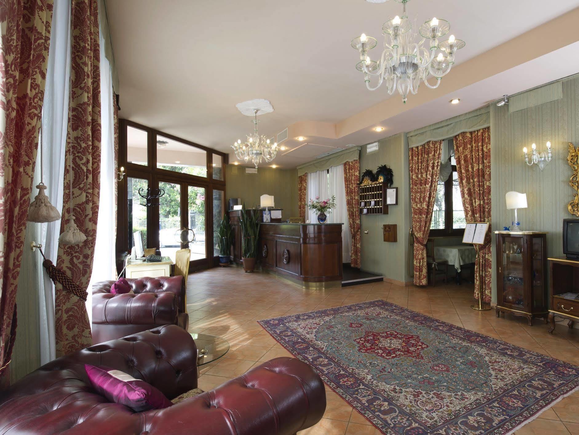 Hotel Villa Edera Венеция Лидо Екстериор снимка